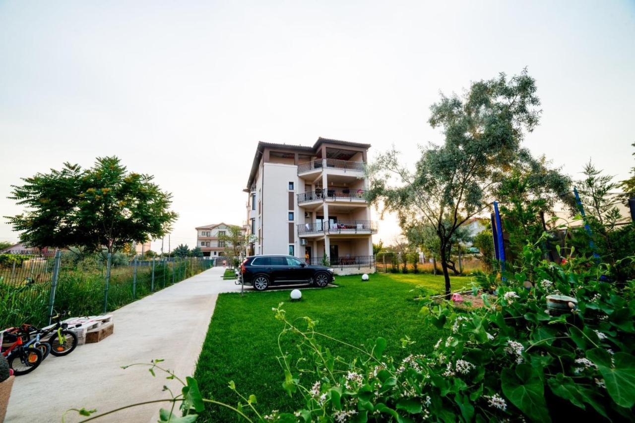 Breeze Villa Mamaia Nord Năvodari Buitenkant foto