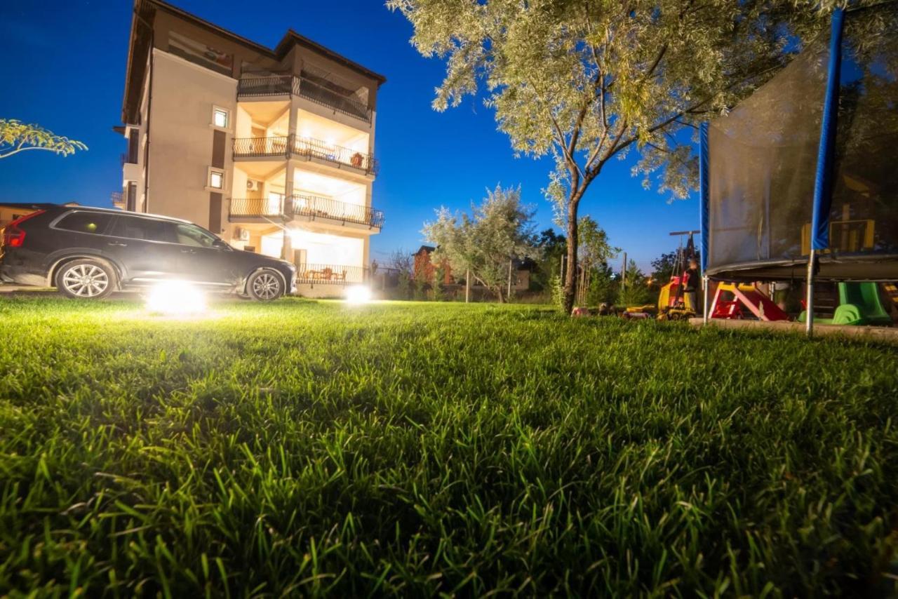 Breeze Villa Mamaia Nord Năvodari Buitenkant foto
